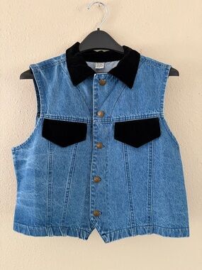 Vintage Denim Vest Made in USA 🇺🇸 Velvet Collar & Pocket Accents size L